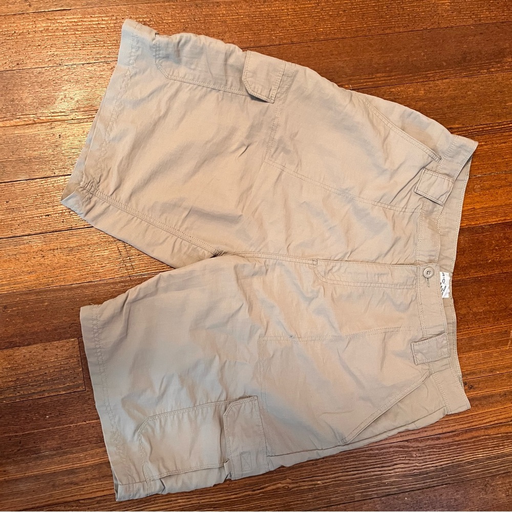 Men's Tan Cargo Shorts